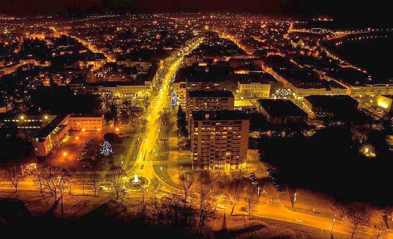 Apartment Lamar - Entry With Pin 0 - 24H, Underground Parking Garage, Elevator Slavonski Brod Zewnętrze zdjęcie