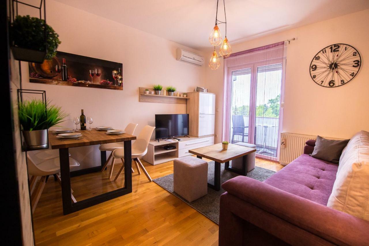 Apartment Lamar - Entry With Pin 0 - 24H, Underground Parking Garage, Elevator Slavonski Brod Zewnętrze zdjęcie