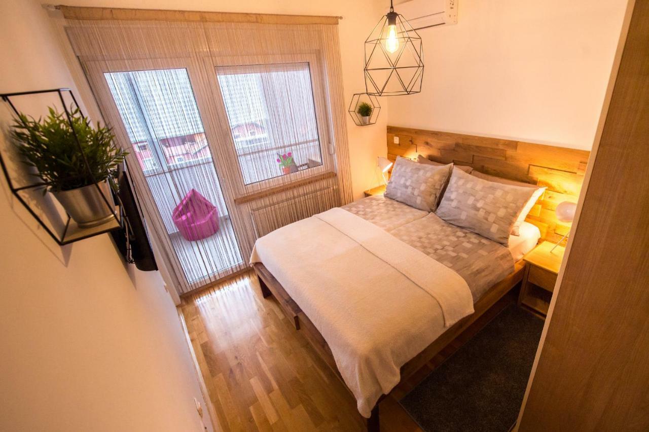 Apartment Lamar - Entry With Pin 0 - 24H, Underground Parking Garage, Elevator Slavonski Brod Zewnętrze zdjęcie